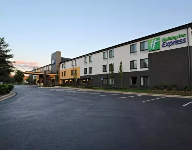 Holiday Inn Express Brentwood-South Cool Springs by IHG
