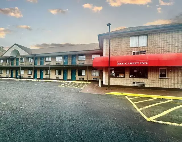 Red Carpet Inn Norwalk
