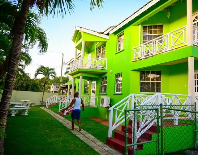 Best E Villas Prospect St James
