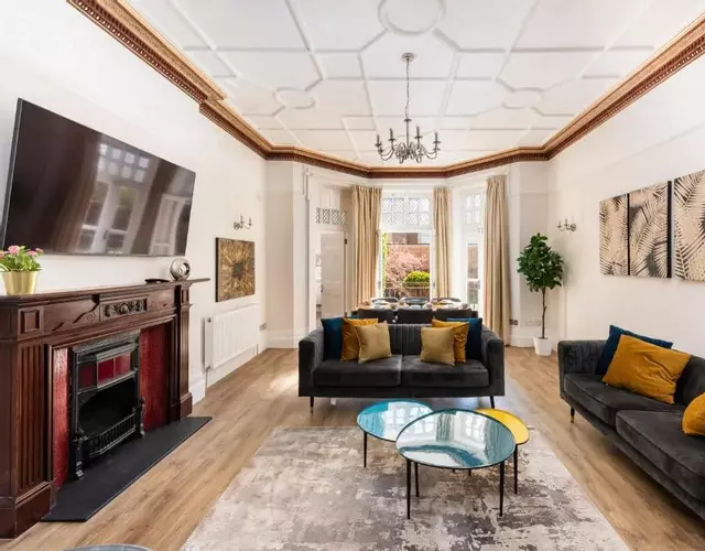 3 Bedroom Garden Apartment Opposite the Beach