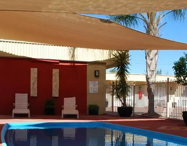 Desert Sand Motor Inn