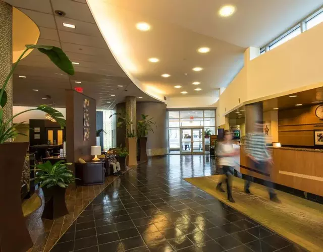 Hampton Inn & Suites Boston Crosstown Center