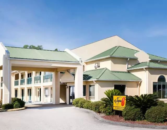 Super 8 by Wyndham Brunswick South I-95
