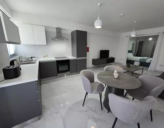 Saphire Suites No 14