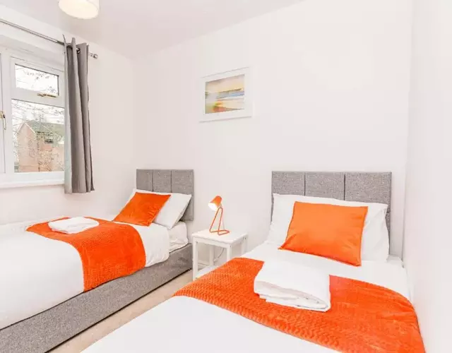 Burnham House - LABRAD HOMES