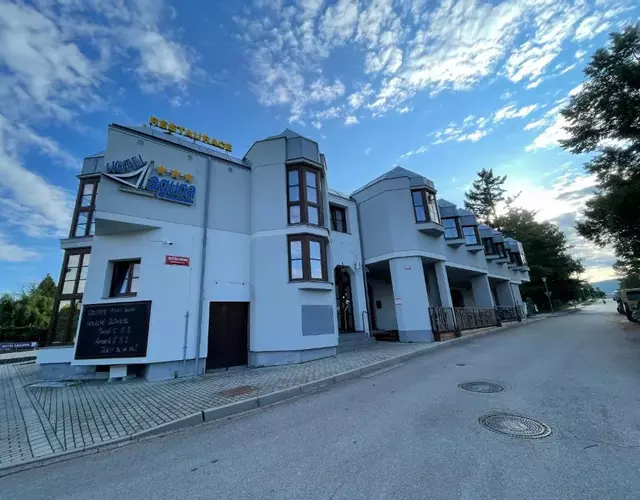 Hotel Laguna & restaurant