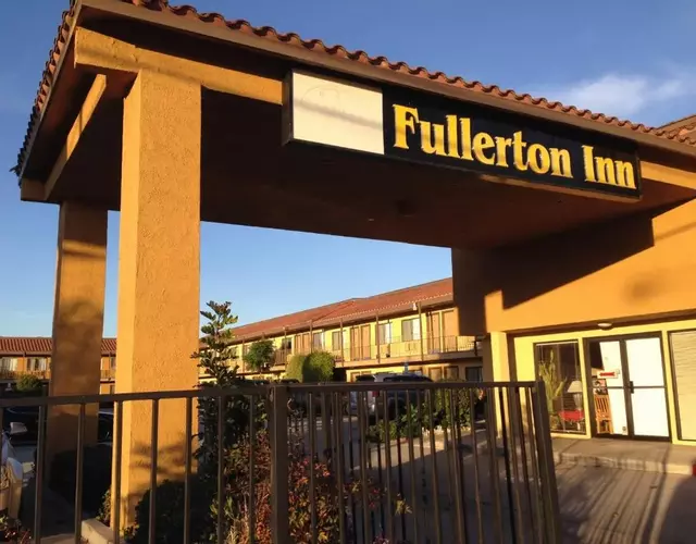 Fullerton Inn