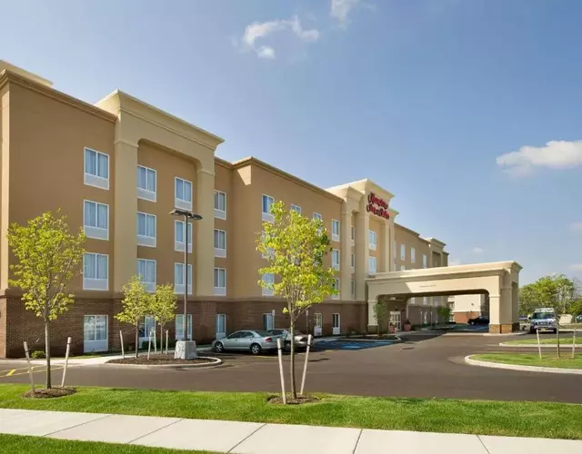Hampton Inn & Suites - Buffalo Airport