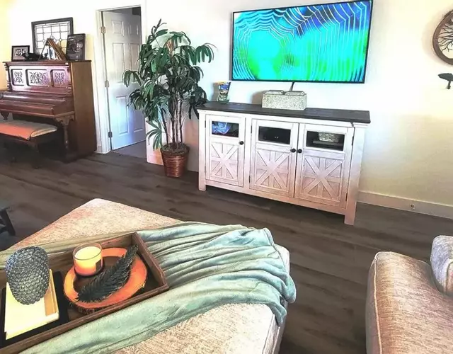 Family River Retreat- Pet Friendly with Boat Parking