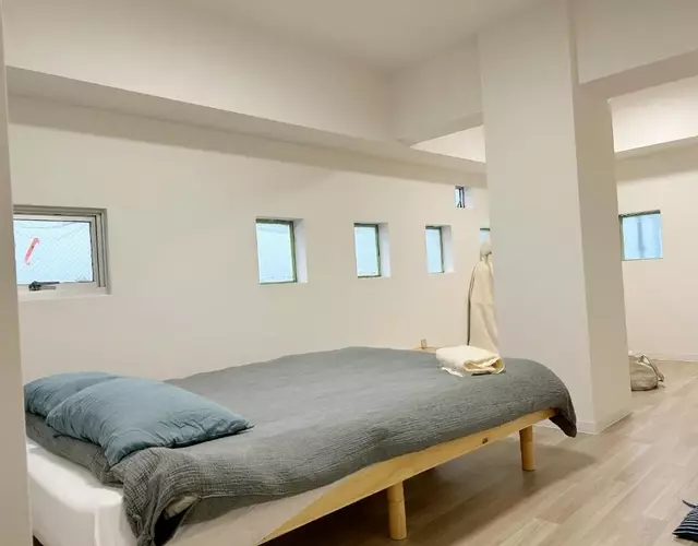 Shinjuku Kabuki Youth Hostel#New Sunshine Room#50 second walk from Higashi Shinjuku subway#Automatic locking door at entrance#新宿1