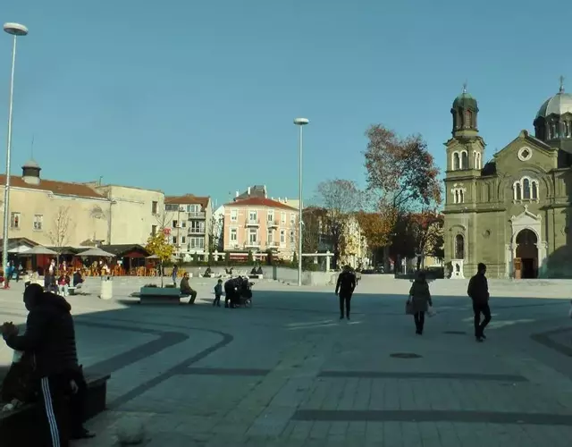 TOP CENTER , MODERN AND QUIET APARTMENT