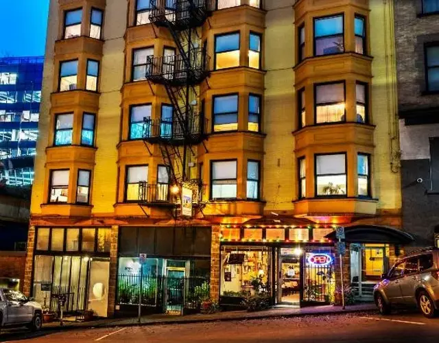 Arundel Mansions Hotel