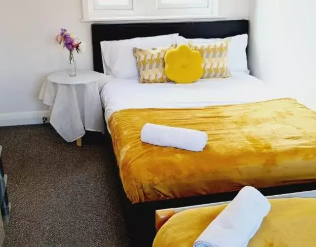 Browning House 3 bedroom 6 beds Long or Short Stay