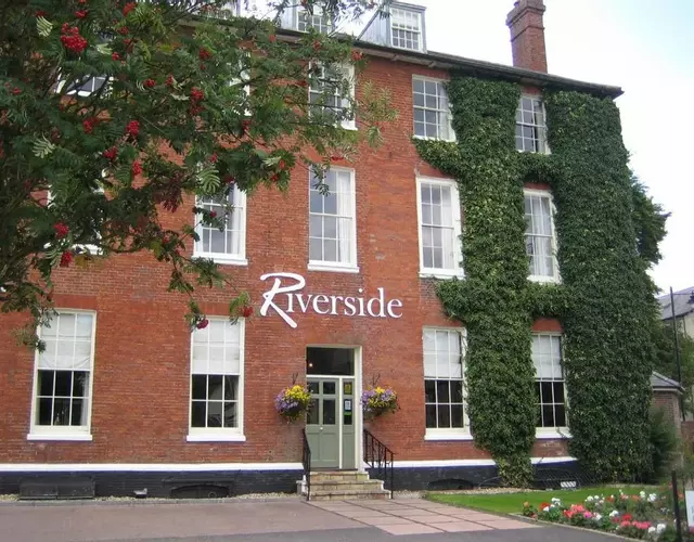 The Riverside House Hotel