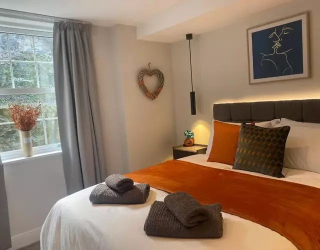 Luxury 1 Bedroom Apartment - Rock Mill 14