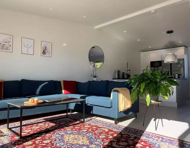 Elegant Townhouse, Breathtaking Views and Free Parking