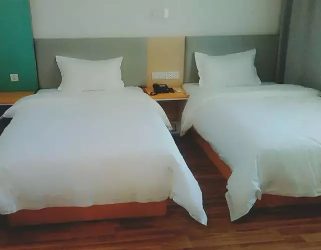 7Days Inn Urumqi Midong Middle Road Shenhua Mining Bureau Branch