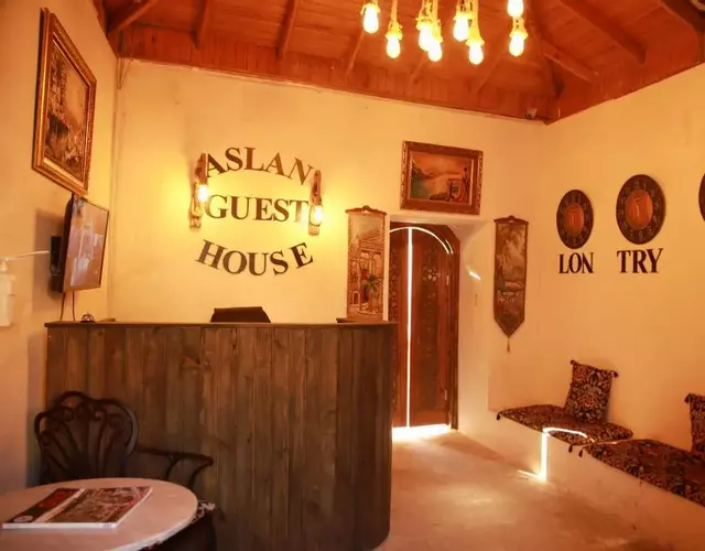 Aslan Guest House