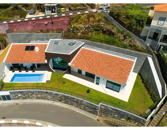 The pool house in Ponta de Sol