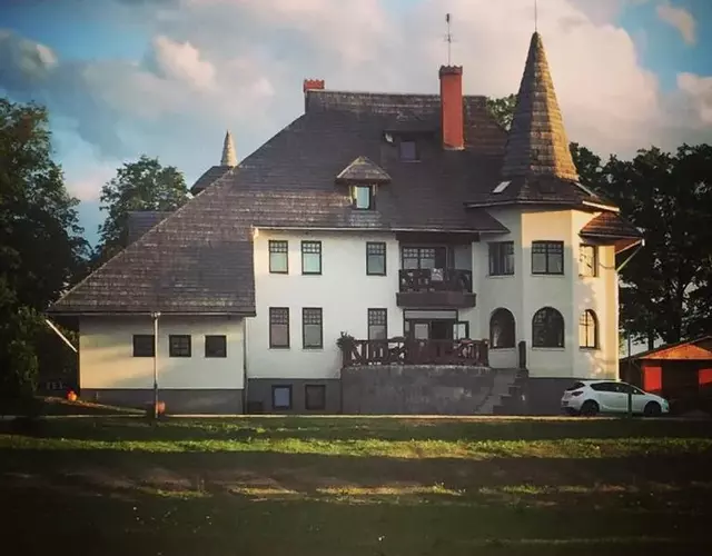 Rabbit Hotel