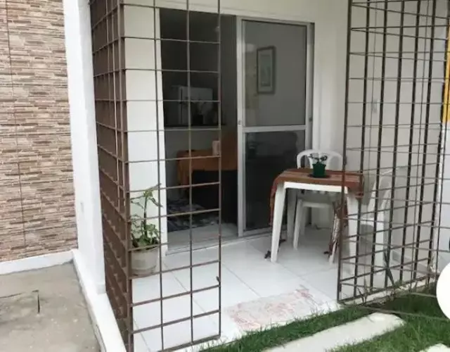 CASA COMPACTA NO PRIVÊ COQUEIRAL COM GARAGEM