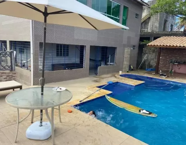 Linda casa em Enseada dos Corais