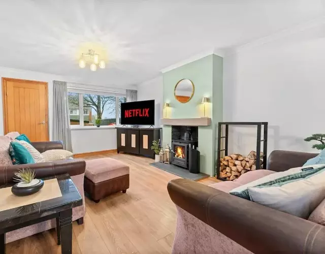 Private Hot Tub & Sauna, Parking, Netflix, Long Stay Savings, Contractor Dream