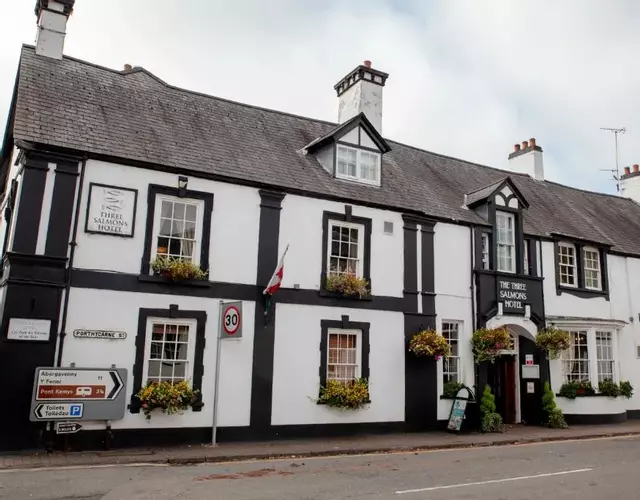 Three Salmons Hotel