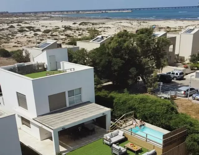 הבית בחוף הזהב