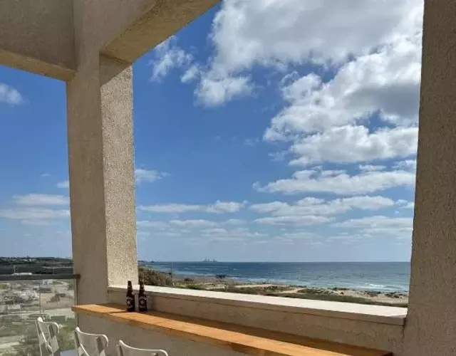 Nof Yonna - Sea & Sky