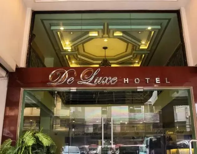 De Luxe Hotel