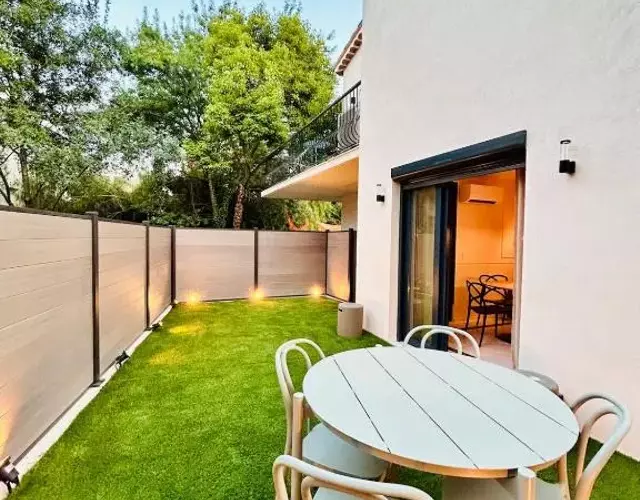 Luxury Suite - Intimate Garden, BBQ & Private Parking