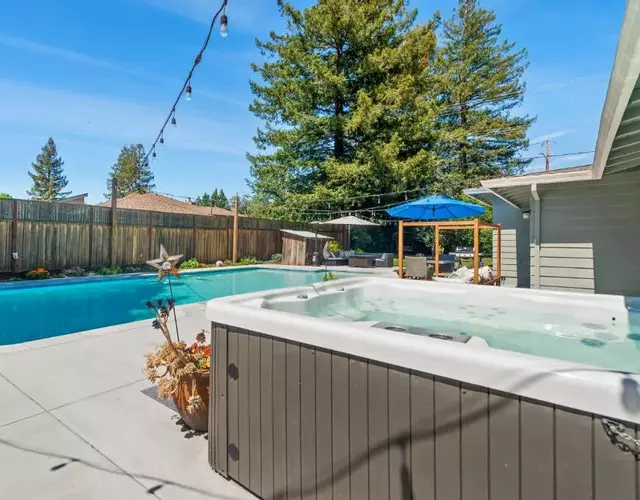 Happy House Getaway - Pool, Hot Tub & Wine Country