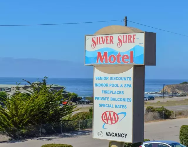 Silver Surf Motel