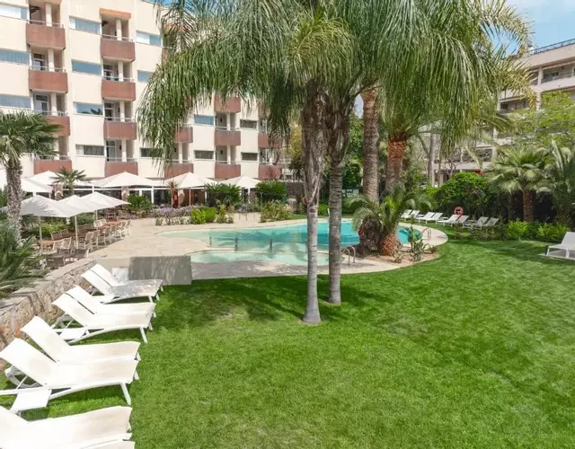 Mònica Hotel