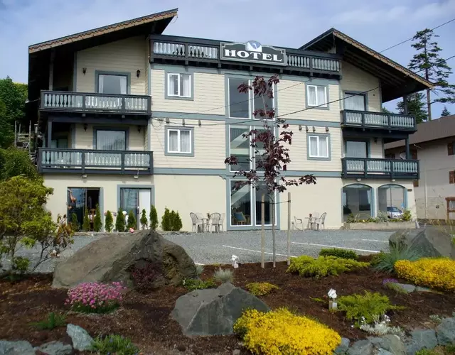 Heron's Landing Hotel