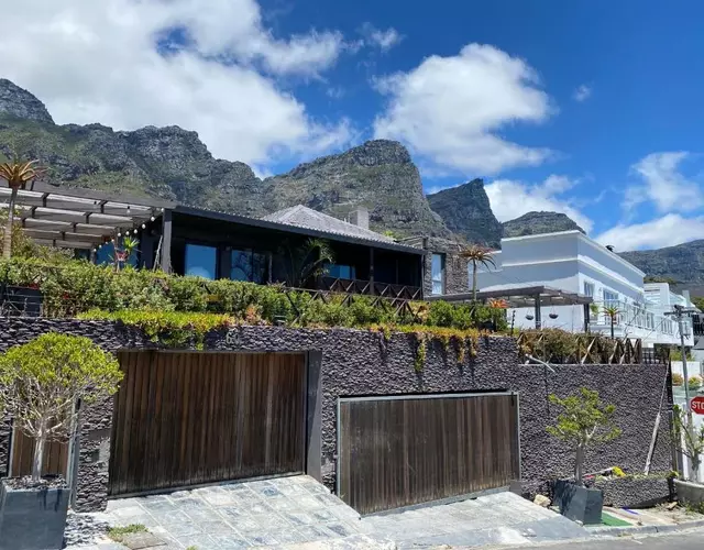 Villa Paradiso, Luxurious 8-Unit Escape in Bakoven, Camps Bay !