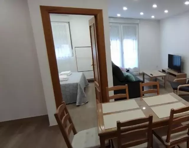 Alojamientos El Pontiguín 1