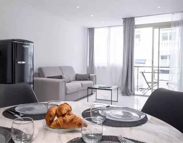 " Modern Maubourg " Élégance et Prestige à Cannes