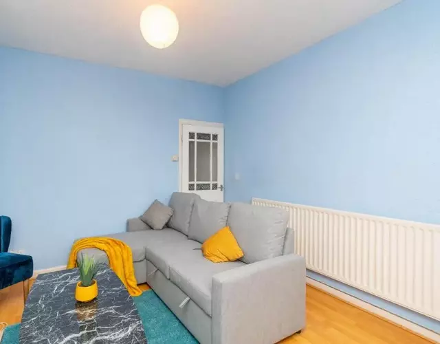 Fantastic 3 Bedroom House *Free Parking*