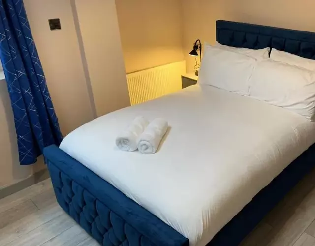 One Bedroom Apartment in Walsall Sleeps 4 FREE WIFI By Villazu