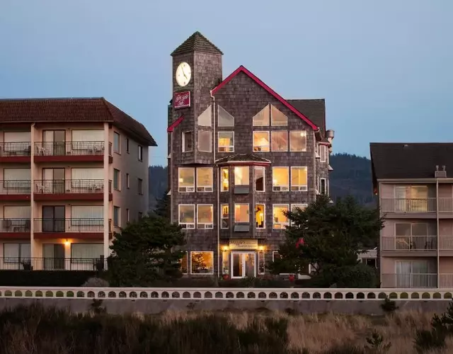 The Seaside Oceanfront Inn