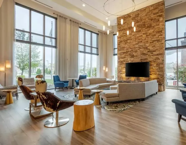 Cambria Hotel Akron - Canton Airport