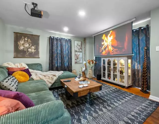 SEMO Redhawks Campus Home with Hot Tub