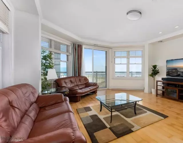 Residence 511 At The Grand