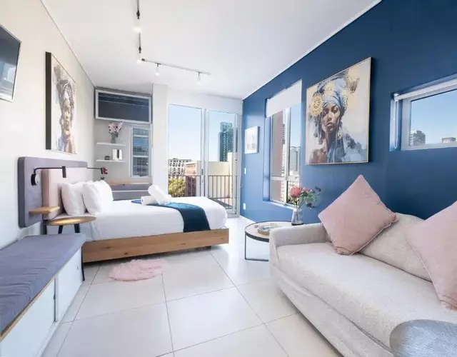 The Rose 506: Studio Apartment with Rooftop Pool