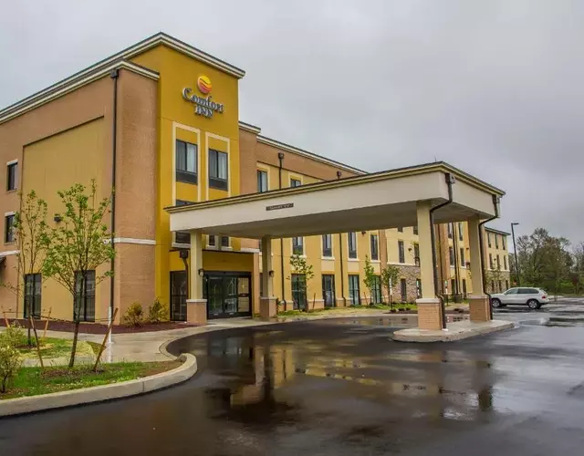 Comfort Inn PA Turnpike - I-81