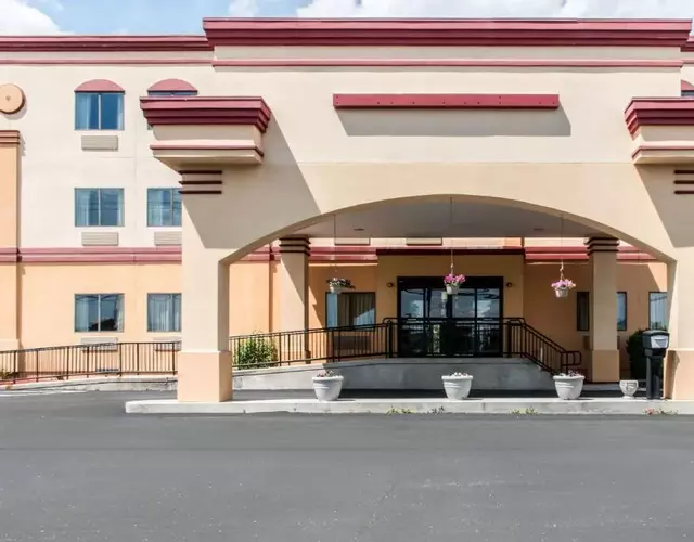Econo Lodge Carlisle Central