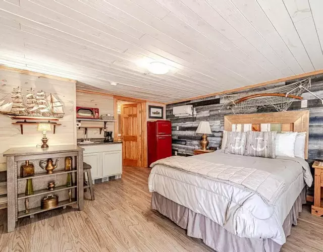 Captain's Quarters at Island Breeze of CB