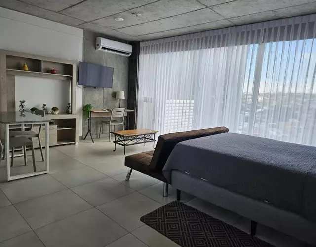 Urban Breeze iFreses, 10th floor! AC, TV and Pool